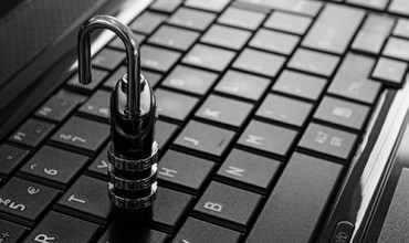 Versicherungsagentur Schuster | Leistung CYBER VERSICHERUNG - Wir haben Erfahrung seit 2013